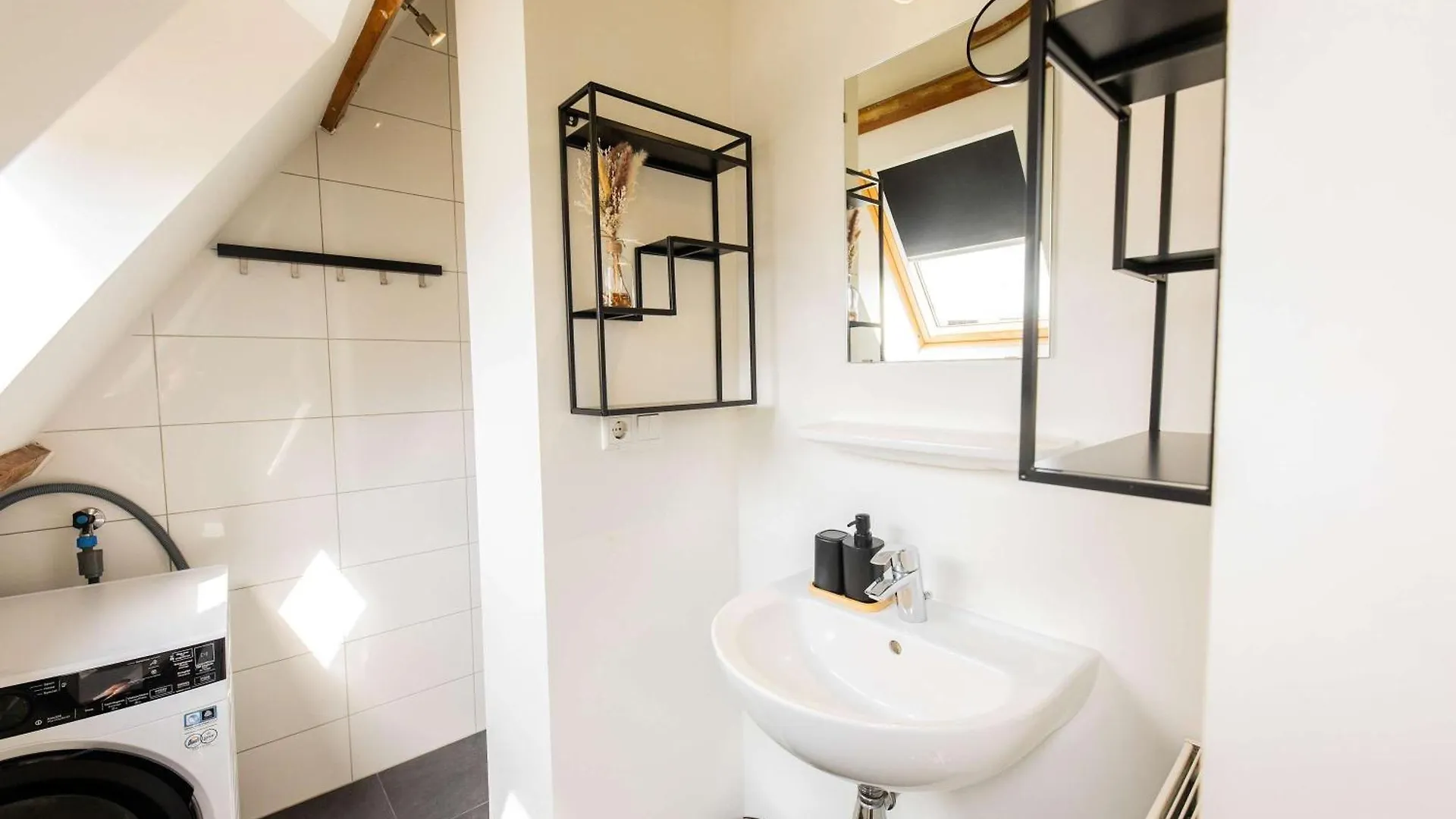 Joyful 50M2 Two-Bedroom Apartment - Sd23J Eindhoven